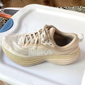 Hoka Bondi size 8.5. Worn mostly to work and ran in them 4-5 times.